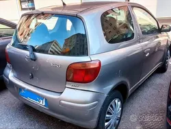 Usata 2003 Toyota Yaris Due volumi | 1590 € (Buon prezzo)