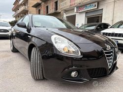 Nero Usata 2014 Alfa Romeo Giulietta Distinctive Tre volumi | 7500 € (Cara)