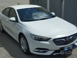 Usata 2017 Opel Insignia Business Tre volumi | 12.000 € (Ottimo prezzo)