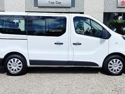 Bianco / pastello Usata 2017 Renault Trafic Zen Monovolume | 17.900 € (Molto cara)