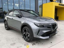 Grigio Nuova 2025 Alfa Romeo Junior Edizione Speciale SUV | 31.730 € (Cara)