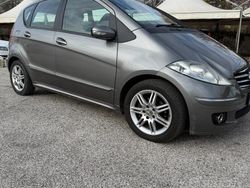 Grigio Usata 2006 Mercedes 180 Avantgarde Tre volumi | 4200 €