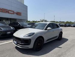 Usata 2024 Porsche Macan SUV | 100.000 € (Molto cara)