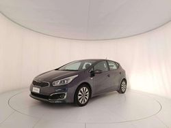 Grigio argento Usata 2018 Kia Ceed Due volumi | 13.500 € (Molto cara)
