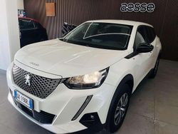 Bianco Usata 2022 Peugeot e-2008 Active SUV | 17.900 € (Buon prezzo)