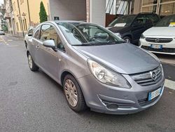 Grigio Usata 2010 Opel Corsa Club Tre volumi | 1500 € (Super prezzo)