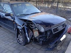Blu Usata 1995 Audi 80 Station wagon | 1200 €