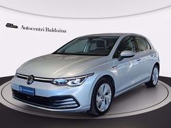 Argento met Usata 2022 VW Golf VIII Style Tre volumi | 23.500 € (Buon prezzo)