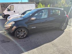 Nero Usata 2010 Renault Clio II Due volumi | 2600 € (Buon prezzo)