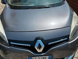 Grigio Usata 2013 Renault Scénic XMOD Monovolume | 3700 € (Buon prezzo)
