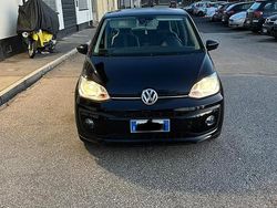 Nero Usata 2018 VW up! high up! Due volumi | 9500 € (Buon prezzo)