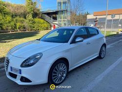 Bianco Usata 2011 Alfa Romeo Giulietta Distinctive Tre volumi | 7500 € (Buon prezzo)