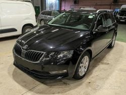 Nero Usata 2020 Skoda Octavia G-TEC Ambition Station wagon | 13.499 €