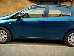 Blu/azzurro Usata 2012 Fiat Punto Due volumi | 3000 € (Buon prezzo)