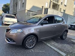 Viola Usata 2016 Lancia Ypsilon Gold Due volumi | 7900 € (Ottimo prezzo)