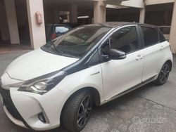 Bianco Usata 2018 Toyota Yaris Hybrid Edition Tre volumi | 10.700 € (Buon prezzo)
