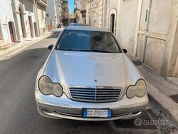Usata 2002 Mercedes C220 Tre volumi | 1200 € (Ottimo prezzo)