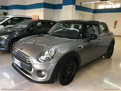 Grigio Usata 2018 Mini Cooper Due volumi | 13.890 € (Ottimo prezzo)