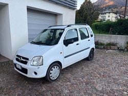Bianco Usata 2003 Opel Agila Club Due volumi | 2500 € (Buon prezzo)