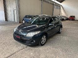 Grigio Usata 2009 Renault Mégane Dynamique Tre volumi | 4700 € (Buon prezzo)