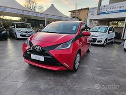 Rosso Usata 2016 Toyota Aygo Cool Due volumi | 8699 € (Buon prezzo)