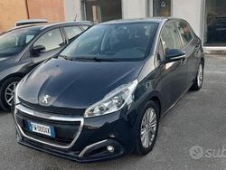 Blu/azzurro Usata 2019 Peugeot 208 Allure Due volumi | 8300 € (Super prezzo)