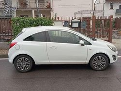 Usata 2013 Opel Corsa Tre volumi | 4200 € (Buon prezzo)