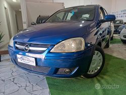 Blu Usata 2005 Opel Corsa Cosmo Tre volumi | 1790 € (Buon prezzo)