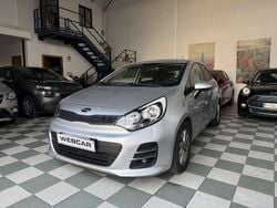 Argento Usata 2016 Kia Rio Active Tre volumi | 8750 € (Buon prezzo)