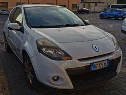 Bianco Usata 2010 Renault Clio III Dynamique Tre volumi | 3500 € (Ottimo prezzo)