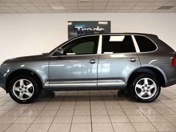 Grigio Usata 2004 Porsche Cayenne SUV | 11.900 € (Ottimo prezzo)