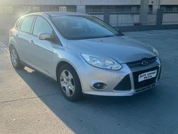 Argento Usata 2013 Ford Focus Titanium Tre volumi | 5500 € (Super prezzo)