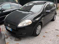 Usata 2008 Fiat Grande Punto Due volumi | 2000 €