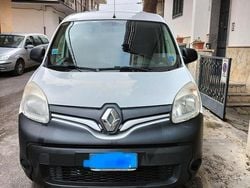 Usata 2015 Renault Kangoo Tre volumi | 5999 € (Ottimo prezzo)