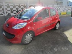 Rosso Usata 2007 Peugeot 107 Due volumi | 4150 € (Buon prezzo)
