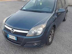 Blu Usata 2006 Opel Astra Enjoy Tre volumi | 2800 € (Buon prezzo)