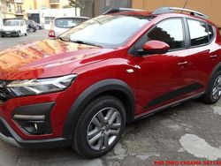 Rosso Usata 2022 Dacia Sandero Comfort Tre volumi | 13.950 € (Buon prezzo)