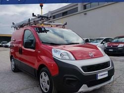 Rosso Usata 2017 Fiat Fiorino Monovolume | 6090 € (Ottimo prezzo)