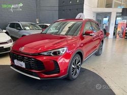 Rosso Nuova 2025 MG ZS Luxury SUV | 24.800 € (Molto cara)