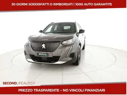 Grigio Usata 2023 Peugeot 2008 Allure SUV | 20.800 € (Buon prezzo)