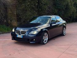 Blu/azzurro Usata 2006 BMW 525 Tre volumi | 7499 € (Buon prezzo)