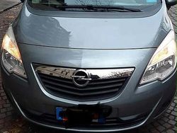 Grigio Usata 2011 Opel Meriva Monovolume | 4000 €