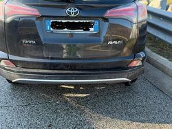 Usata 2017 Toyota RAV4 SUV | 15.000 € (Buon prezzo)