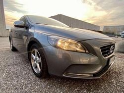 Grigio Usata 2015 Volvo V40 Momentum Tre volumi | 6500 € (Ottimo prezzo)