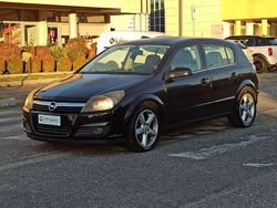 Nero Usata 2006 Opel Astra Cosmo Tre volumi | 1999 € (Buon prezzo)