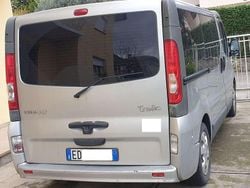 Grigio Usata 2010 Renault Trafic Furgone | 7500 € (Molto cara)