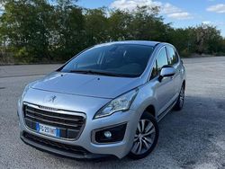 Grigio Usata 2015 Peugeot 3008 Allure Station wagon | 6590 € (Buon prezzo)