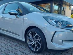 Bianco perlato Usata 2018 DS Automobiles DS3 Sport Chic Tre volumi | 14.900 € (Molto cara)