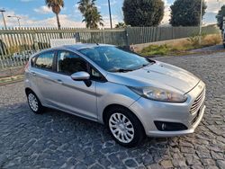 Argento Usata 2013 Ford Fiesta Titanium Tre volumi | 3999 € (Ottimo prezzo)