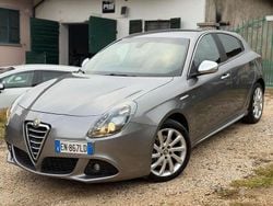 Grigio Usata 2012 Alfa Romeo Giulietta Distinctive Tre volumi | 6590 € (Ottimo prezzo)